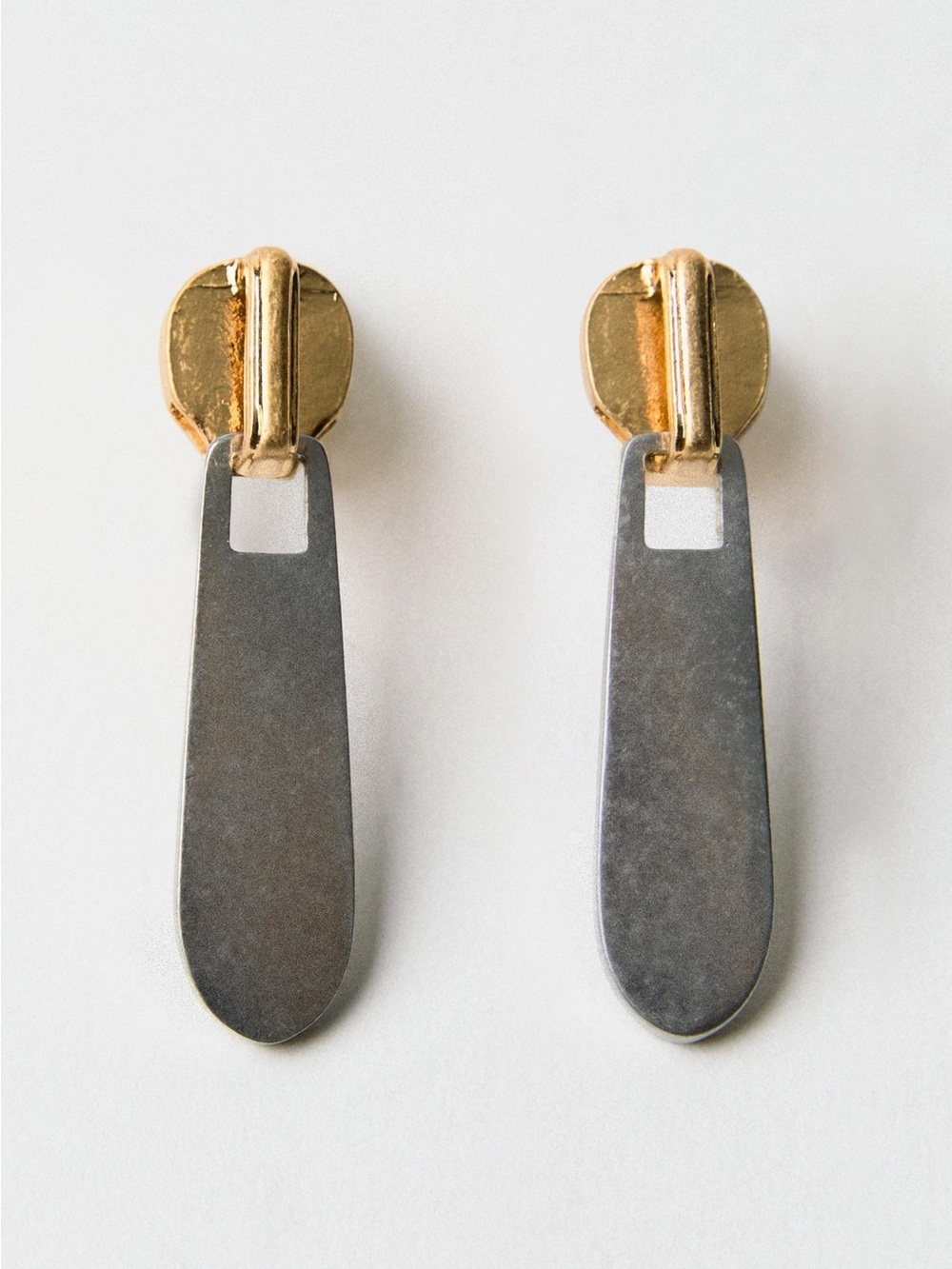 Zara Two tone Zipper Earrings Gold & Never worn